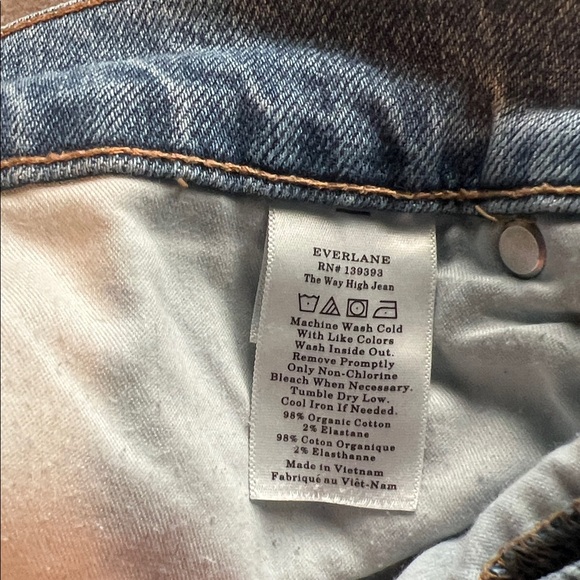 EVERLANE woman’s jeans. Style “the way high”. Size 28. Great used condition. - Picture 6 of 7